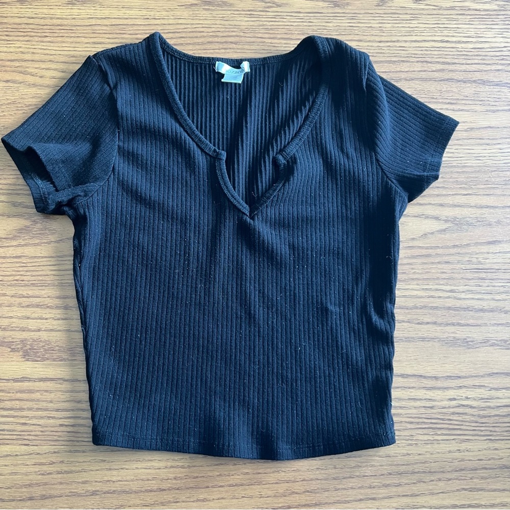 Black crop top